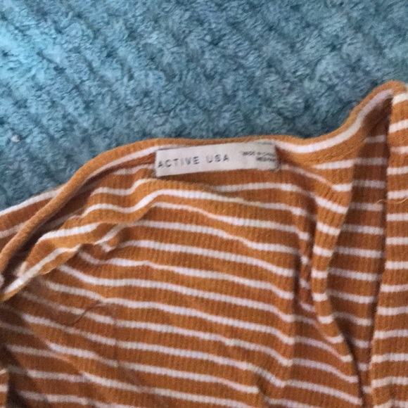 Crop top - Picture 3 of 3